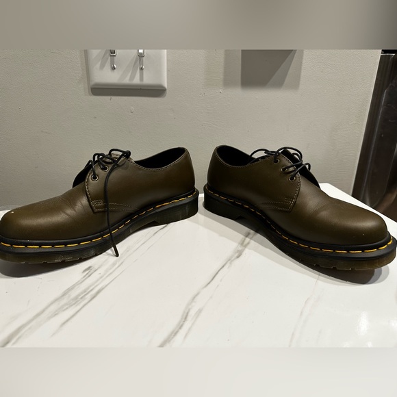 Doc martens, olive green, only worn once, size 8 - Picture 2 of 2